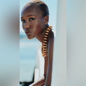 Zara resin bead pack 2 necklaces